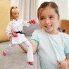 Barbie Olympic Games Tokyo 2020 - Muñeca de karate con uniforme de karate, chaqueta de Tokio 2020