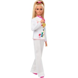 Barbie Olympic Games Tokyo 2020 - Muñeca de karate con uniforme de karate, chaqueta de Tokio 2020